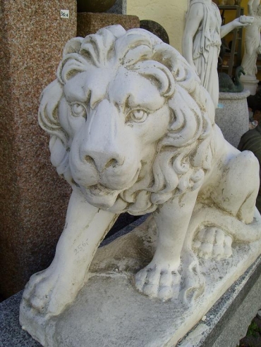 Skulptur Löwe
